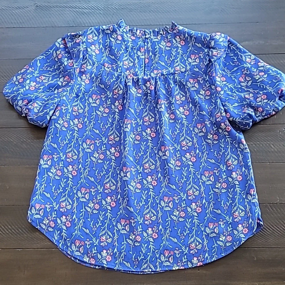 NWT LOFT Floral Ruffle Neck Puff Sleeve Top Cottagecore Blue, size M - Picture 5 of 10
